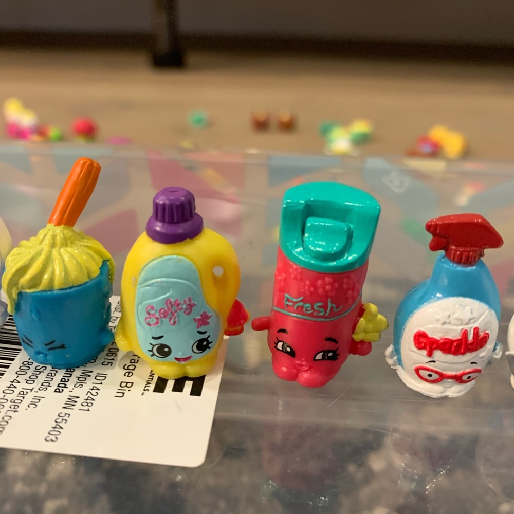 Shopkins- cleaning crew lot of twelve - Picture 3 of 4